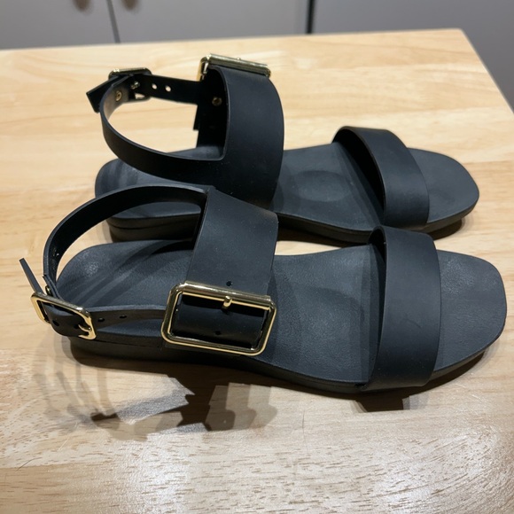 Bared Footware Waterproof Black Women's Sandals with Gold Buckle - US 7, 37 - Picture 8 of 10